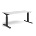 Herman Millers Nevi siddende skrivebord med sorte ben og en hvid bordplade forfra.